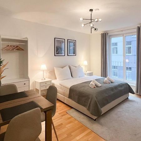 Charming, Modern & Spacious Apartment Виена Екстериор снимка