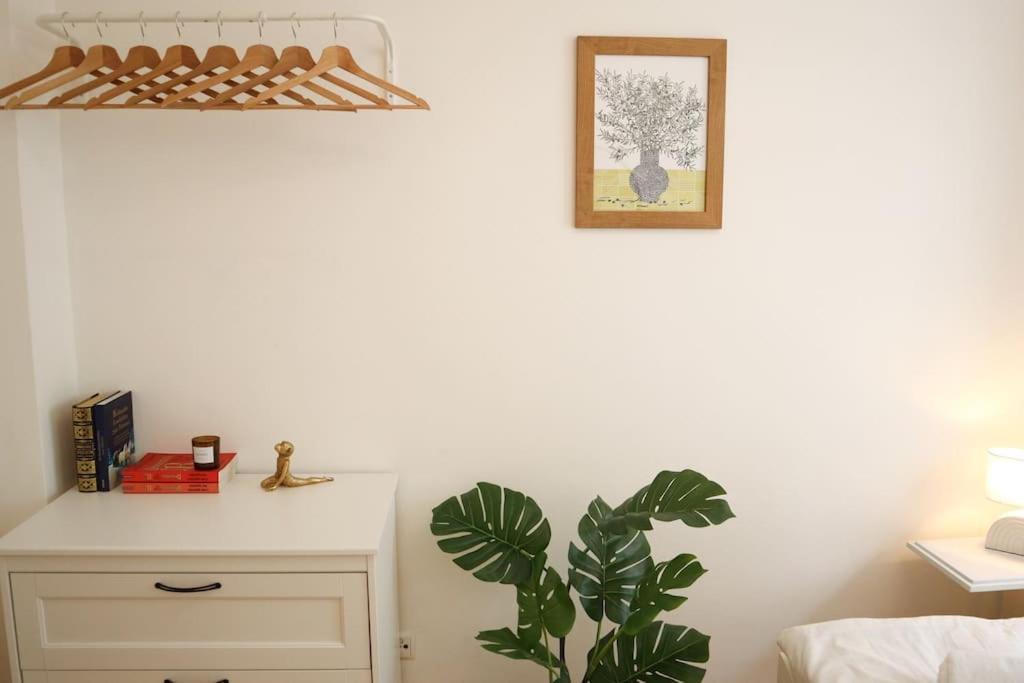Charming, Modern & Spacious Apartment Виена Екстериор снимка