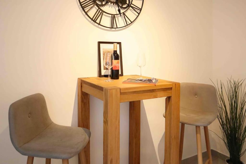 Charming, Modern & Spacious Apartment Виена Екстериор снимка