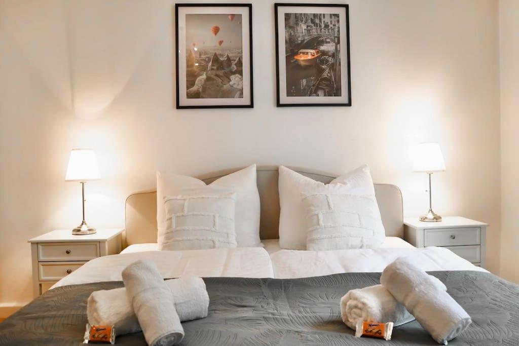 Charming, Modern & Spacious Apartment Виена Екстериор снимка