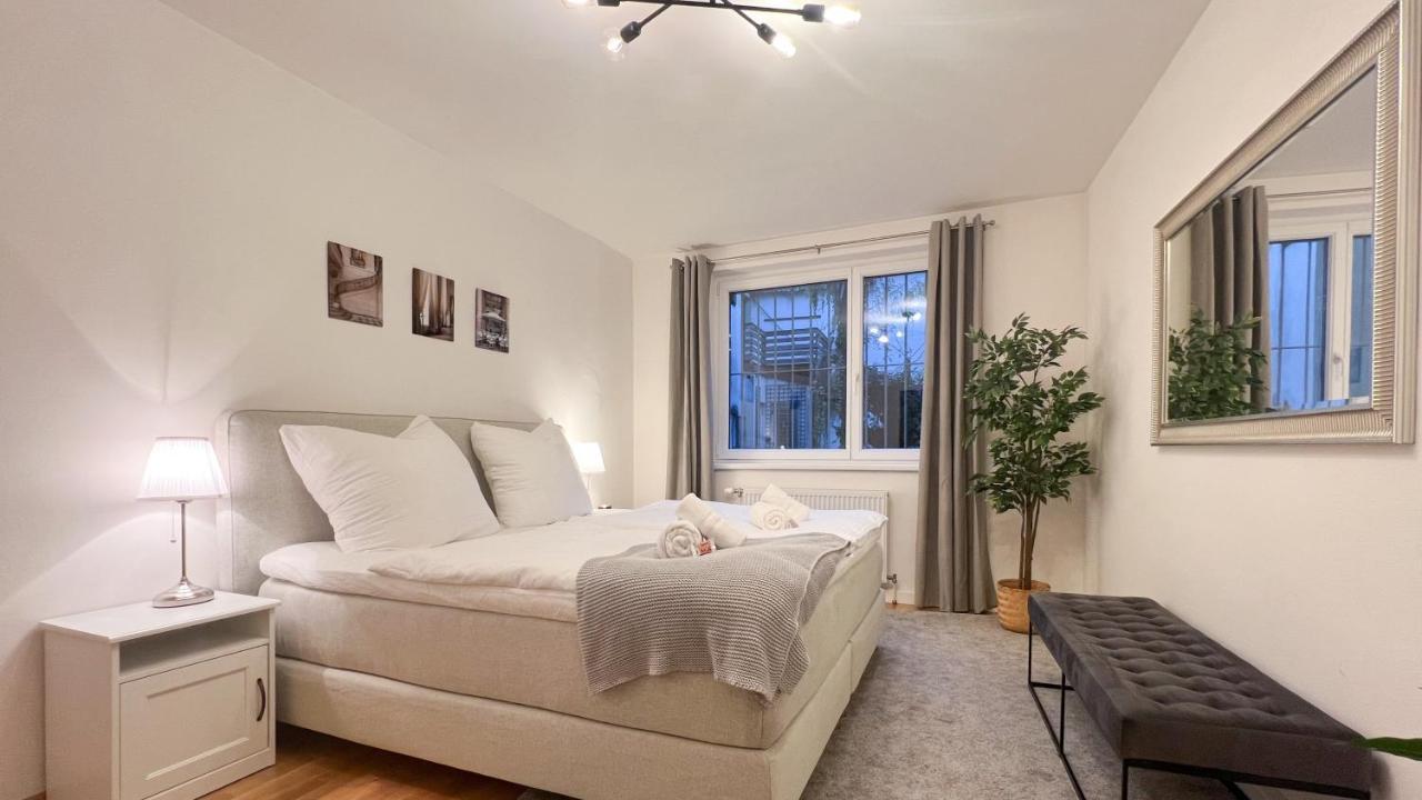 Charming, Modern & Spacious Apartment Виена Екстериор снимка